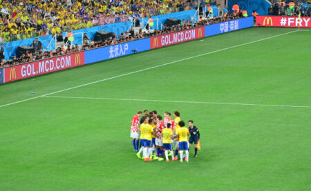 而这也是她 而这也是她