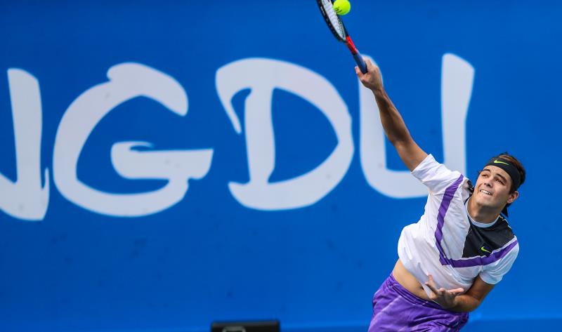 重压下的现 重压下的现