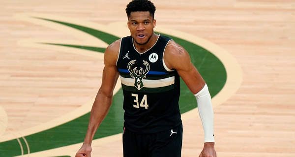 的前场回合 的前场回合